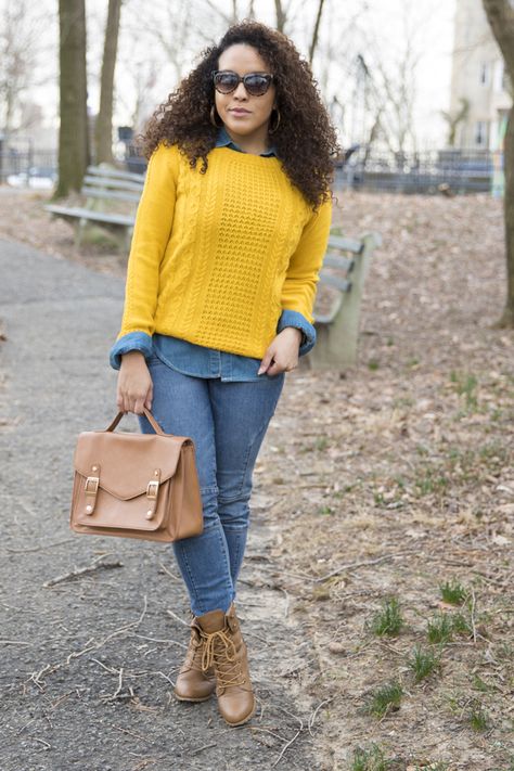 Mustard Sweater Outfit Fall, Mustard Sweater Outfit, Denim On Denim Outfits, Yellow Sweater Outfit, Cable Knit Sweater Outfit, Yellow Cable Knit Sweater, Chic Fall Fashion, Yellow Knit Sweater, Knit Sweater Outfit