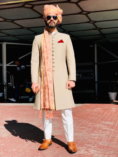 Rajputi Wedding Dress For Men, Rajputi Sherwani For Men, Rajputi Dress For Men, Achkan For Men, Engagement Suits, Mens Indo Western, Indian Sherwani, Dapper Gentleman Style, Sherwani For Men Wedding