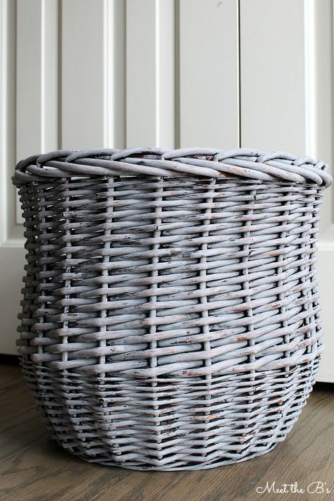 Grey washed chalk paint basket update! Learn how to easily update a basket along with 9 other creative storage solutions! Painting A Basket, Painting Wicker Baskets, Basket Redo, Paint Baskets, Paint Wicker, Painting Baskets, Painting Wicker Furniture, Painted Bar Stools, Spray Paint Furniture