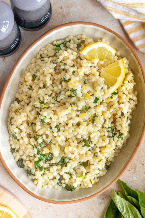 If you need a simple side dish, make this lemon herb couscous recipe! Bright, flavorful, and ready in less than 30 minutes. Herb Couscous, Simple Couscous Recipes, Pearl Couscous Recipes, Couscous Healthy, Mediterranean Couscous, Chicken Couscous, Couscous Recipe, Couscous Recipes, Student Recipes