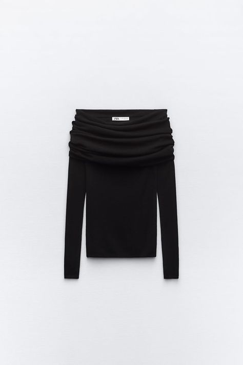 OFF-THE-SHOULDER KNIT TOP - Black | ZARA Canada Executive Fashion, Hijabi Outfits, Zara Top, Straight Neckline, Off Shoulder Tops, Office Outfits, Zara Tops, Autumn Winter Fashion, Knit Top