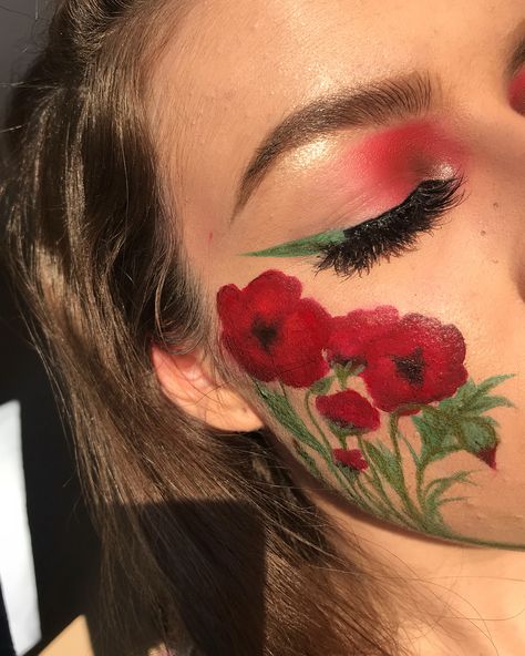 POPPY // FLOWER COLLAB (wish there was a poppy emoji)_I dedicated this look to two beautiful angels; please go down to read if you like. B&Z __Was late for the flower collab I was in, due to work, but better late than never! Please check out everyone’s looks ❤️@auralmakeup - tulip @beauty.byjazmyn - lotus @lydiakayemua - Lilly @that.green.thing - Sakura @caitlinsglam - orchid @lashesbyellyse - red rose@amysmakeupx - sunflower @extremegleam - daisy @saigeybaby_ - poppy@dkthemua - Larkspu Natural Editorial, Poppy Aesthetic, Glamour Aesthetic, Perfect Contour, Artsy Makeup, Flower Makeup, Makeup Glam, Cake Face, Dramatic Eyes