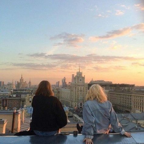 In Aesthetic, Oui Oui, Teenage Dream, City Aesthetic, 인물 사�진, Future Life, Pretty Places, Friend Pictures, Travel Aesthetic