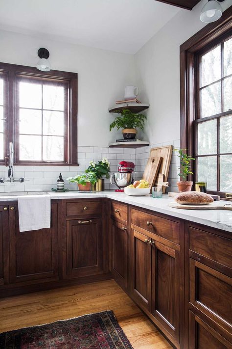 Cottage Kitchen Dark Cabinets, Mahogany Kitchen Cabinets Farmhouse, Small Kitchen Victorian, Dark Wood Kitchen Inspiration, Kitchen Design Dark Wood Cabinets, Dark Wood Kitchen Aesthetic, Dark Kitchen Wood Cabinets, Open Wall Cabinets Kitchen, Boho Kitchen Dark Cabinets