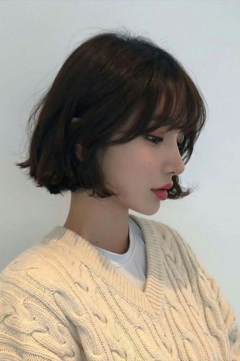 Trendy Bob Hairstyles, Messy Bob Hairstyles, Asian Short Hair, Hair Inspiration Short, Trendy Hairstyle, Shot Hair Styles, Haircuts Straight Hair, Pixie Bob, Short Hair Haircuts