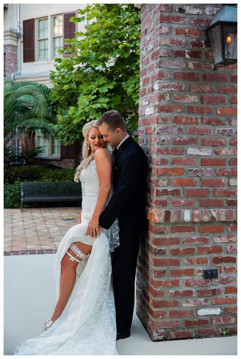 Sexy wedding pose; garter pose; bride and groom portrait Cheeky Wedding Photos, Pose Bride, Wedding Pose, Bride Groom Photos, Wedding Picture Poses, Wedding Pic, Bride And Groom Pictures, Groom Photos, Tahoe Wedding