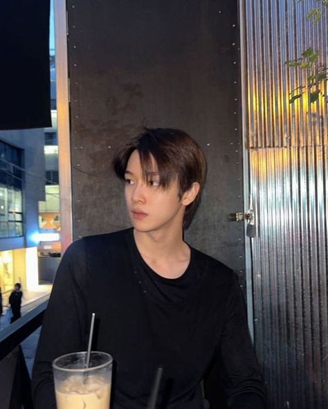 Korean Ulzzang, Asian Street Style, Men's Muscle, Men's Casual Style, Men's Korean Style, Summer Outfits Men, Korean Street Fashion, Coffee Break, Bias Wrecker