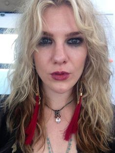 Behind the Scenes: Lily Rabe in "American Horror Story: Coven" (2013) Trash Magic, Lily Rabe, Kathy Bates, Ahs Cast, American Horror Story 3, Ahs Coven, American Horror Story Coven, Sarah Paulson, Estilo Hippie