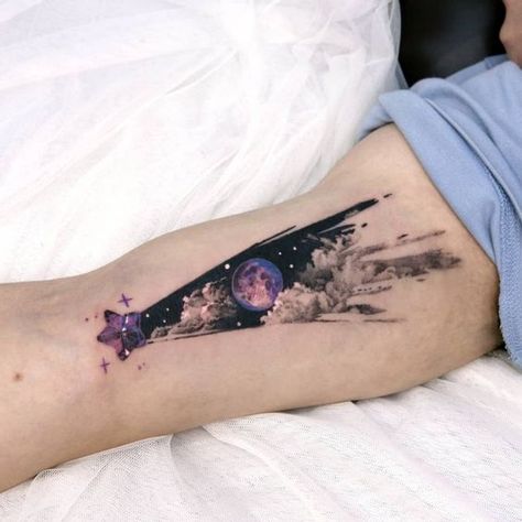 Opening Tattoo, Galaxy Tattoo Sleeve, Tatuaje Cover Up, Shooting Star Tattoo, Colour Tattoo For Women, Sky Tattoos, Planet Tattoos, Galaxy Tattoo, Star Tattoo Designs