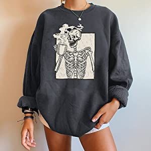 Persona Ideas, Jumper Style, Halloween Long Sleeve, Couples Sweatshirts, Skull Graphic, Long Sleeve Jumper, Sweatshirts Pattern, Sweatshirt Crewneck, Stylish Clothes For Women