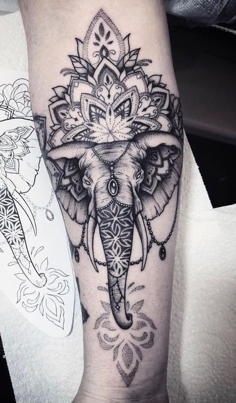 Tattoo Ideas Spiritual, Little Elephant Tattoos, Small Elephant Tattoo, Elephant Tattoo Ideas, Elephant Tattoo Design, Shape Tattoo, Muster Tattoos, Inspiration Tattoos, Small Elephant