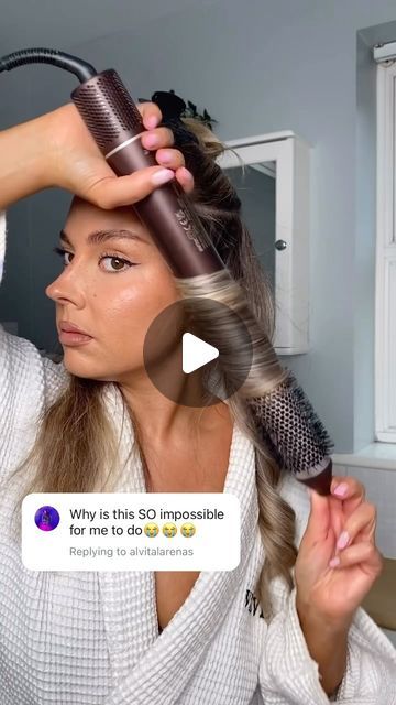 Minnie Faye Rayment on Instagram: "Step by step of how to blowdry with your round brush attachment - there are other ways to do this but I prefer this was for smoother curls 💗
-
-
-
#hairtutorial #hairtutorials #howtocurlhair #howtoblowdry #hairhacks #hairtips #blowouthair #blowdrytips #blowdrystyle #blowdrytutorial #blowoutstyles" Round Brush Curls, Blow Dry Tutorial, Blow Drying Hair, Blowdry Styles, Curling Brush, Blow Dry Hair, Shoulder Hair, Blowout Hair, Hair Bangs