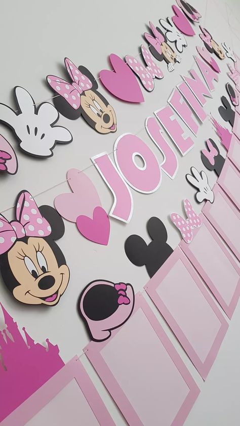 Cricut Minnie Mouse Birthday, Minnie Mouse Birthday Banner, Minnie Mouse Banner, Minnie Mouse Birthday Theme, Fiesta Mickey Mouse, Minnie Mouse Shoes, Diy Birthday Banner, Minnie Mouse 1st Birthday, Banner Shapes