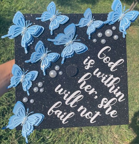 High School Graduation Cap Designs, Creative Graduation Caps, Grad Diy, College Grad Cap Ideas, Grad Cap Decorated, Graduation Cap Decoration Diy, Custom Graduation Caps, High School Graduation Cap, College Graduation Cap Decoration