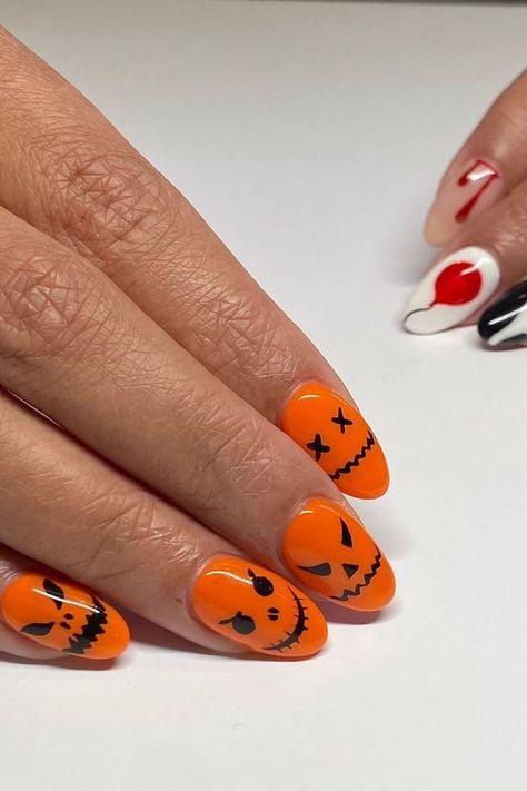 Jack O Lantern Nails, Lexi Nails, Pumpkin Nail Designs, Pumpkin Nail, Halloween Manicure, Inspiration Nails, Lantern Designs, Halloween Press On Nails, Art Pretty