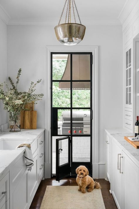 A Chic Answer to the Classic Doggie Door, Courtesy of an Atlanta Designer Animal Room, Dog Rooms, Style Deco, Dog Door, Kitchen Doors, Dog Sitting, Custom Home Builders, Creative Home, House Inspo