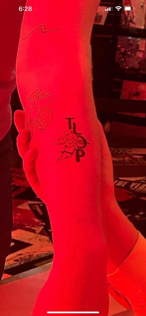 The Last Dinner Party Tattoo, Where'd All The Time Go, Party Tattoo, Clothes Painting, Last Dinner, Party Tattoos, On My Knees, Florence Pugh, D P