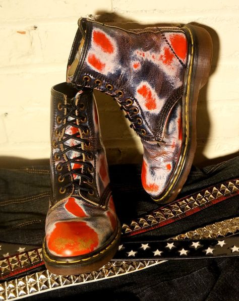 dr martens skull feet | Dr Martens Red White Blue to Gold Rub Off 8 Eye Leather Boots Skull ... Doc Martens Colorful, Custom Doc Martens, Red Vintage Aesthetic, Skull Crushers, Doc Martins Boots, Mode Shoes, Custom Boots, Mens Outfit Inspiration, Swag Shoes