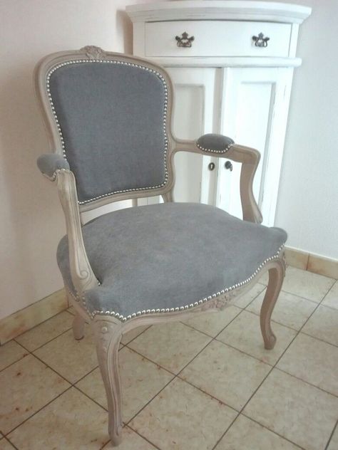 Louis Xv Chair Makeover, Vintage Velvet Chairs, Chair Reupholstery, Reupholster Chair Dining, Luxury Sofa Living Room, Coffee Chairs, Dining Room Blue, Reupholster Chair, Luxury Furniture Living Room