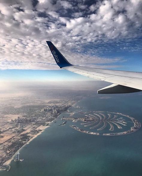 Amazing view flying over the Palm Islands & Burj Al Arab Jumeirah building in Dubai! 😍✈️ ��� Dubai Islands, Autocad Revit, Dubai Tourism, Dubai Airport, Dubai Tour, Airplane Photography, Palm Island, Visit Dubai, Dubai City