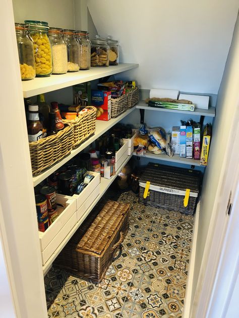 Small Storage Under Stairs Ideas, Pantry Cupboard Under Stairs, Understair Pantry Organization, Small Under Stairs Pantry Ideas, Small Pantry Under Stairs, Under Stairs Storage Pantry, Understairs Cupboard Ideas, Under Stairs Closet Organization, Under Stairs Cupboard Storage