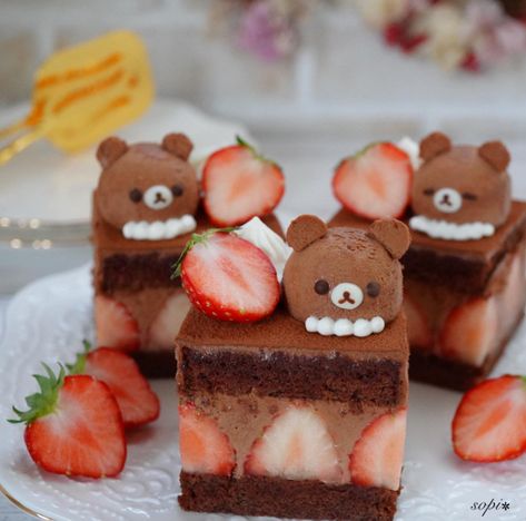 Bear Desserts, Strawberry Chocolate Cake, Savory Dessert, Gourmet Sweets, Dessert Platter, Kawaii Dessert, Sweet Treats Desserts, Dessert Bites, Kawaii Cooking