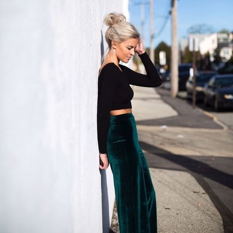 My idea of game day wear - green wide leg velvet pants and a black long sleeve crop --Go Birds  #PhiladelphiaEagles Velvet Pants Outfit Party, Green Velvet Pants Outfits, Velvet Trousers Outfit, Velvet Pants Outfit, Wide Leg Velvet Pants, Green Velvet Pants, Black Velvet Pants, Velvet Flares, Incandescent Light