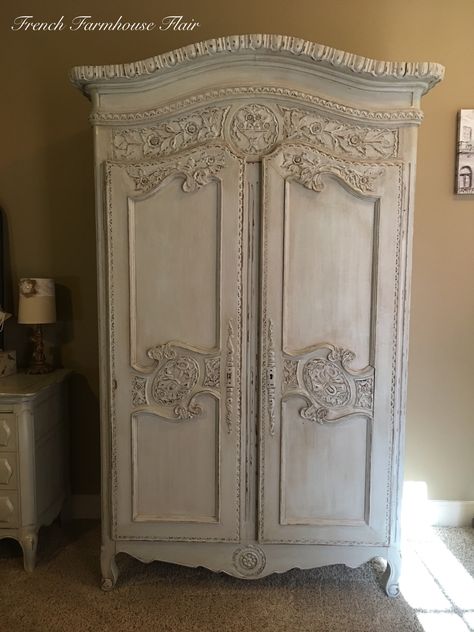 IMG_3029 French Provincial Hutch, French Provincial Armoire, Dining Room Hutch Makeover, Armoire Makeover, Vintage Armoire, Hutch Makeover, Dining Room Hutch, Hobby Room, French Farmhouse