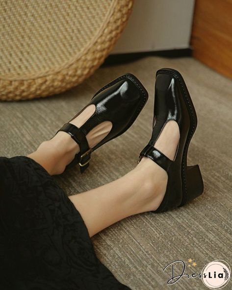 Square-toe Solid Color Lacquered Leather Shallow Mouth High Heels Thick Heel Shoes, Modern Shoes, Chic Leather, Shoes Heels Pumps, Heels Pumps, Pretty Shoes, Dream Shoes, Mary Jane Shoes, Shoe Lover