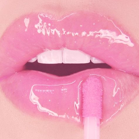 Pink Lipgloss Aesthetic, Lips Aesthetic Pink, Brittany Pikmin, Pink Beauty Aesthetic, Pink Lipstick Aesthetic, Pink Lip Aesthetic, Lipgloss Aesthetic, Pink Lipgloss, Core Aesthetics