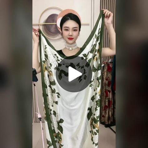 16.3K curtidas, 156 comentários, "#Silkscarf #Tutorials #Collocation #scarves #silkscarf #foryou” Scarf Wearing Styles, Ways To Tie Scarves, Diy Fashion Scarf, Grazing Table, Draping Fashion, Ways To Wear A Scarf, How To Wear A Scarf, Stylish Scarves, Diy Fashion Clothing