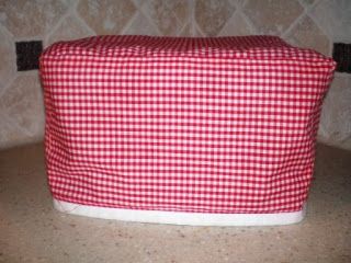 Sweet Bee Buzzings: Toaster Cover Tutorial Diy Toaster Cover, Toaster Cover Pattern Free, Diy Kitchen Appliance Covers, Small Appliance Covers, Plaid Pumpkins, Kitchen Sewing, Rainy Saturday, Quilt Applique, Diy Apron