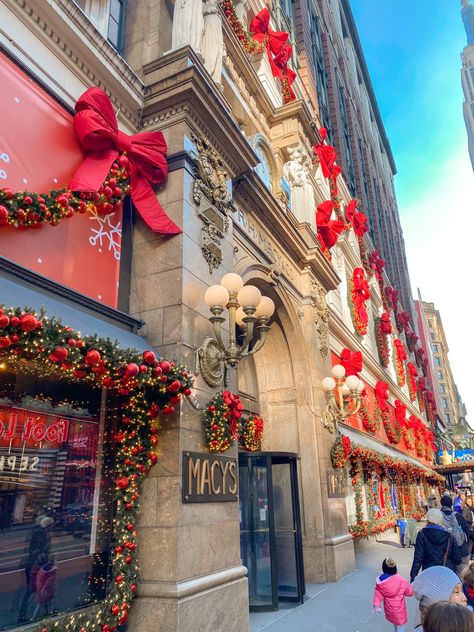 Macys New York, Nyc Christmas Aesthetic, Nyc Xmas, New York At Christmas, Ny Christmas, New York Noel, Christmas Nyc, New York City Christmas, Christmas In New York