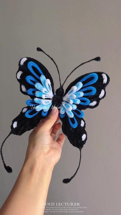 Chenille Stick Crafts, Animal Pipe Cleaner Crafts, Piper Cleaner Crafts, Butterfly Pipe Cleaner, Fuzzy Wire Crafts, Pipe Cleaner Tutorial, Pipe Cleaner Animals Step By Step, Pipe Cleaner Butterfly, Pipe Cleaner Flower Bouquet