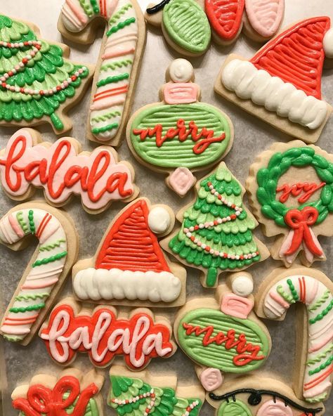 Christmas Cookies To Decorate, Piping Frosting Recipe, Elf On The Shelf Cookies, Cookies To Decorate, Christmas Cookies To Make, Decorated Christmas Cookies, Christmas Cookies Kids, Cookies To Make, Cookie Sticks