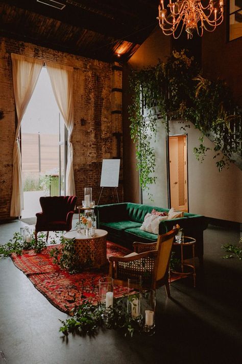 We love the combination of industrial exposed brick paired with mid-century furniture accents for this Brooklyn wedding | Image by Chellise Michael Photography Wedding Lounge, Brooklyn Wedding, Venue Decor, Indoor Wedding, Nyc Wedding, Wedding Seating, Exposed Brick, Industrial Wedding, Lounge Furniture