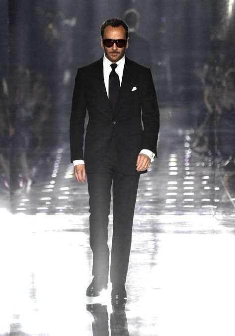 Tom Ford's Fall 2020 Runway Tom Ford Runway, Tom Ford Menswear, Tom Ford Tuxedo, Silver Tape, Knight Party, 2024 Runway, Festive Outfits, Tom Ford Suit, Luxury Lifestyle Fashion