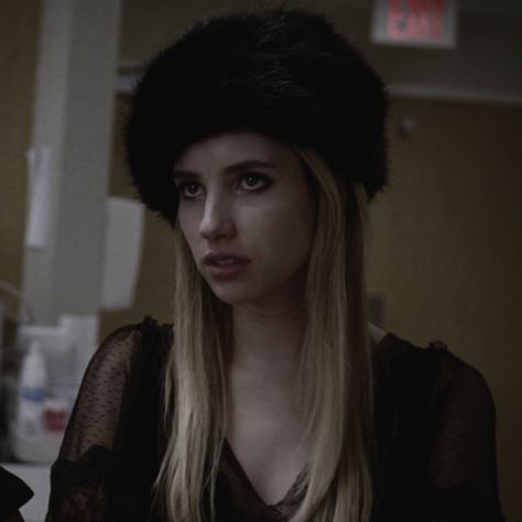 Coven American Horror Story, Emma Roberts Ahs, American Horror Story Characters, Madison Montgomery, Chanel Oberlin, Ahs Coven, Female Inspiration, Dark Grunge, Valley Girls