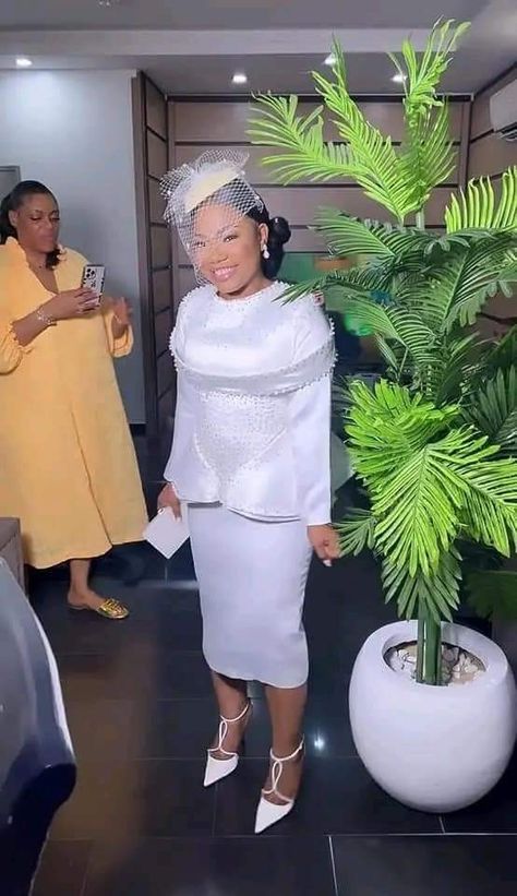 Simple Court Wedding Dress, Nigerian Civil Wedding Dress, Court Wedding Outfit, Court Wedding Outfit The Bride, Court Wedding Dress, English Gowns, Pencil Gown, Wedding Dress Classy, Corporate Gowns