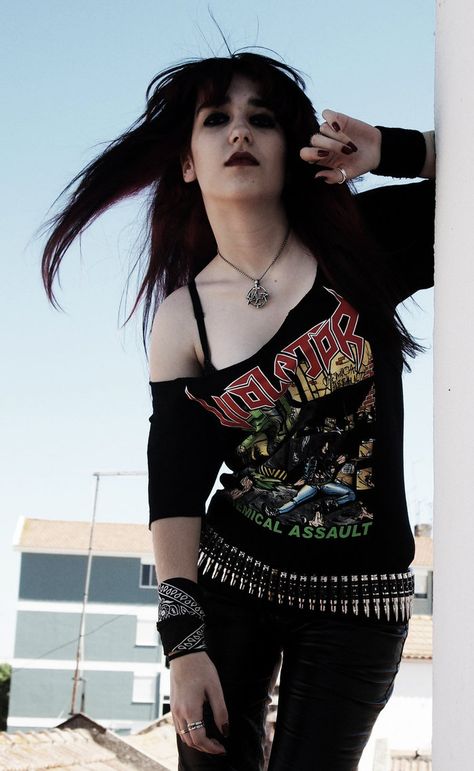 Now That's How To Wear A Bullet Belt !!! Get Yours now from us at www.newrockbristol.co.uk Metalhead Fashion Outfits, 80s Metal Outfits, Female Metalhead Outfit, Metalhead Outfits Women, Bullet Belt Outfit, Metalhead Women, Metalhead Girl Outfits, Metal Girl Outfit, Heavy Metal Outfit