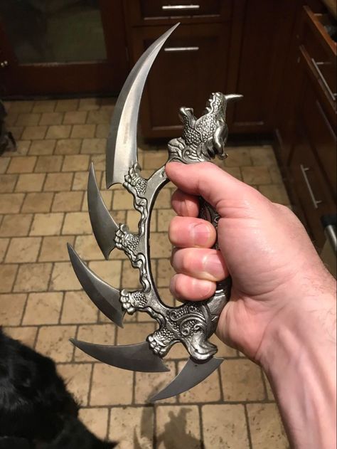 Knife Aesthetic, Pretty Knives, Fantasy Props, Image Swag, Cool Swords, Knife Collection, Cool Knives, Zombie Apocalypse, Tactical Gear