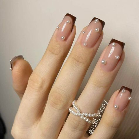 Nails With Pearl, Brown French Tip, Brown Nail Art, Brown French, Idea Nail, Brown Nail, Brown Nails Design, October Nails, Pearl Nails