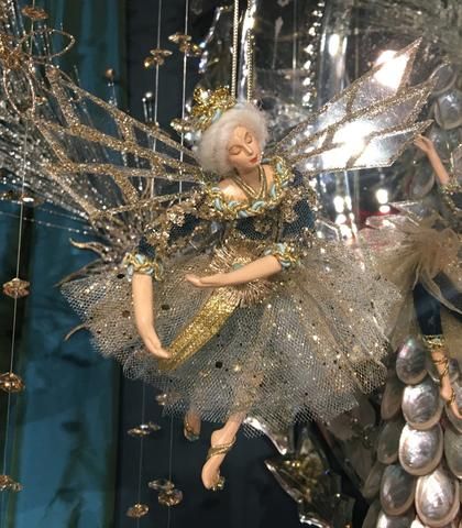 Fairy Christmas, Katherine's Collection, Old Fashioned Christmas, Christmas Fairy, Christmas Tree With Gifts, Christmas Figurines, Christmas Party Decorations, Fairy Dolls, Christmas Holly