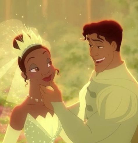 Kat Diy, Tiana And Naveen, Tiana Disney, Official Disney Princesses, Princesa Tiana, Disney Princess Tiana, Disney Princesses And Princes, Disney Collage, Princess And The Frog