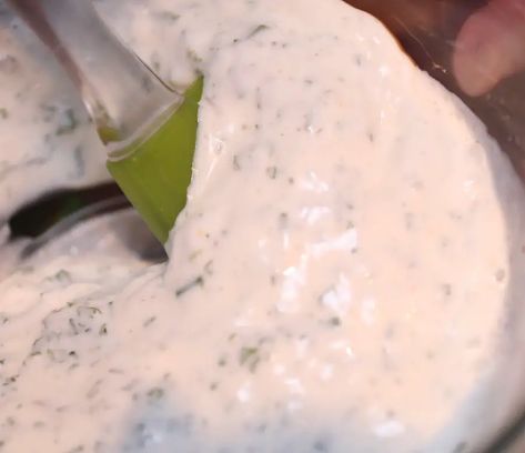 California Pizza Kitchen Garden Herb Ranch Salad Dressing Recipe - Secret Copycat Restaurant Recipes Ranch Dressing Mix Recipe, Keto Ranch Dressing Recipe, Ranch Salad Dressing Recipes, Keto Ranch, Keto Salad Dressing, Delicious Salad Dressings, Chicken Bacon Ranch Casserole, Keto Sauces, California Pizza Kitchen