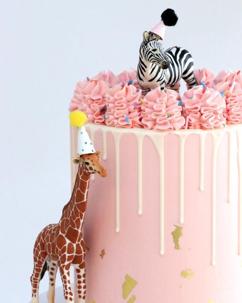 Party Animals Cake, Party Animal Cake, Animals Cake, Safari Cake, Wild Birthday Party, Instagram Party, Animal Cake, Party Animals, Pink Animals