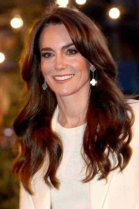 Kate Middleton viveu um ano difícil após o diagnóstico de câncer Kate Middleton | Getty Images Elisabeth Ii, Kate Middleton, Pop Culture, Getty Images, Pasta, Art