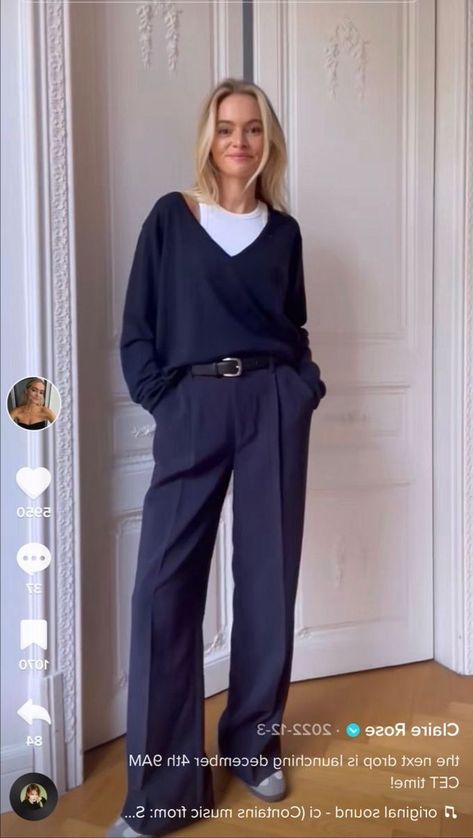 Woman Work Outfit Professional, Trouser Outfits Winter, Trousers And Polo Shirt Women, Cardigan Work Outfits Women, Workwear Fashion Winter, Business Casual Creative, Software Developer Outfit Women, Rainy Work Outfit Summer, London Corporate Fashion