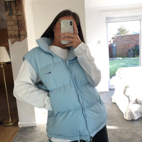 Vintage Nike puffer jacket baby blue oversized Nike Winter Jacket Women, Half Puffer Jacket Outfits Women, Baby Blue Puffer Jacket Outfit, Half Puffer Jacket Outfit, Blue Puffer Jacket Outfit, Puffer Jacket Outfit Women, Puffer Jacket Outfits, Nike Winter Jackets, Gilet Outfit