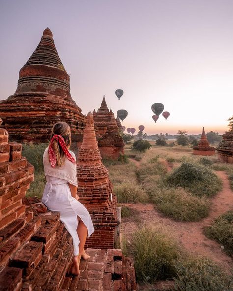 Travel Photography: Best Blogging Camera for Travelers Blogging Camera, Princess Photo Shoot, Underwater House, Myanmar Travel, Holiday Travel Destinations, Yangon, Photography Guide, Photography Gear, Bagan